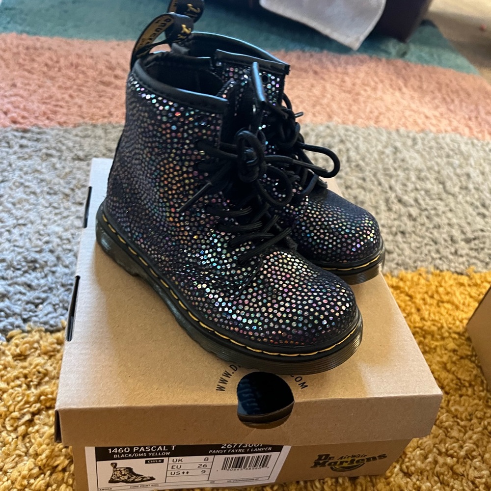 Dr.Martin 1460 boots